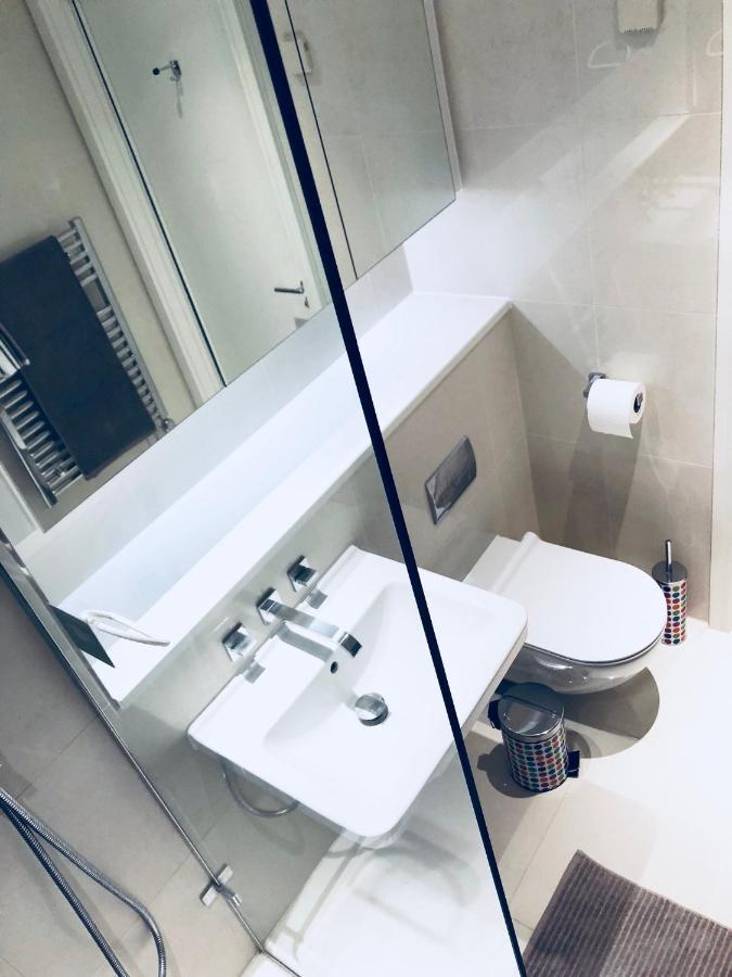 Ultra Modern Room Λονδίνο Εξωτερικό φωτογραφία